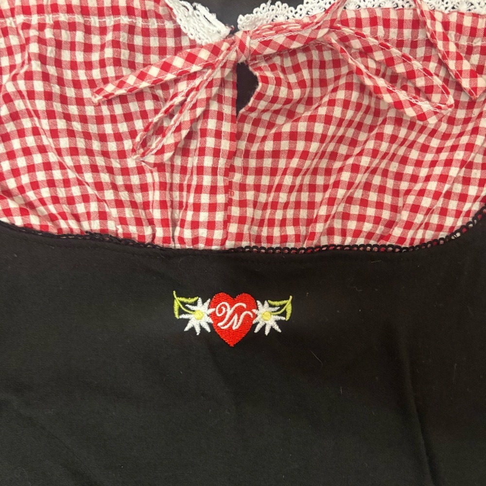 Gingham milkmaid top🍒🤍​ - Picture 2 of 2